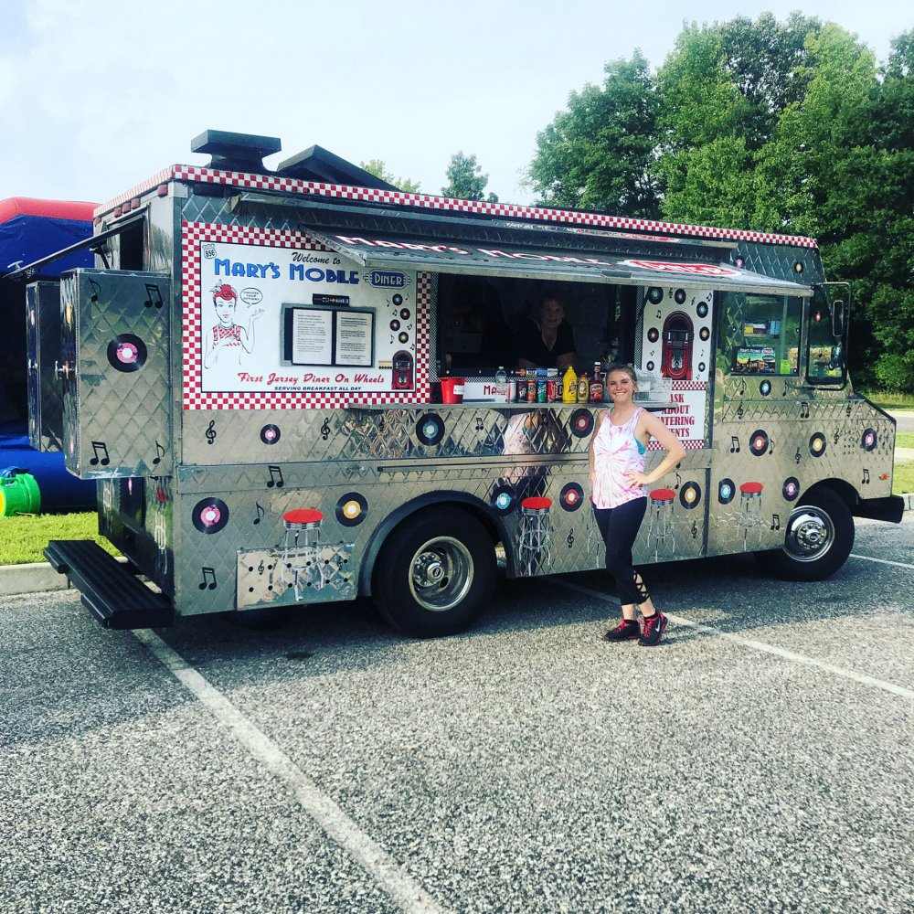 Food truck catering event in Newark, DE
